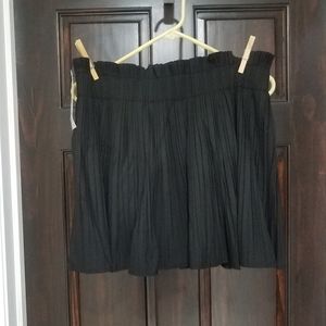 NWT ZARA SZ L BLACK PLEATED SWING MINI SKORT